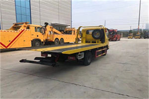 保康非事故拖车