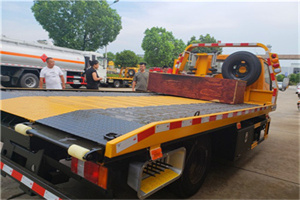 保康附近拖车电话号码服务