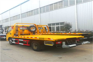 保康附近拖车救援搭电